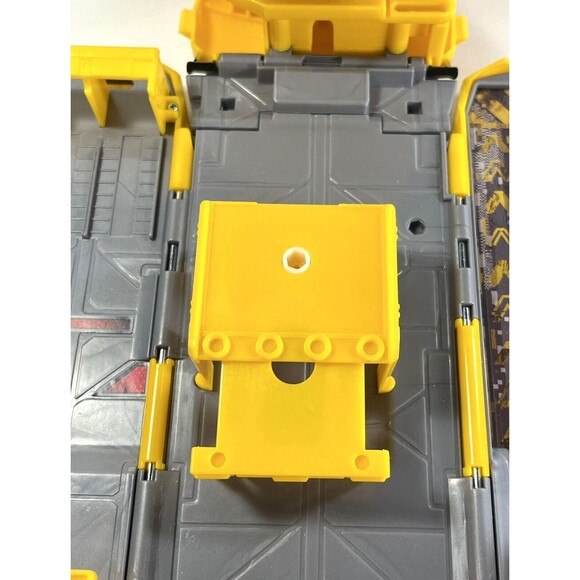 Transformers Bumblebee Micro Machines Autobot Action Playset - Picture 11 of 16